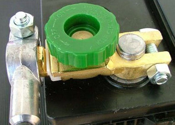 1pc Battery Terminal Brass Isolator Type