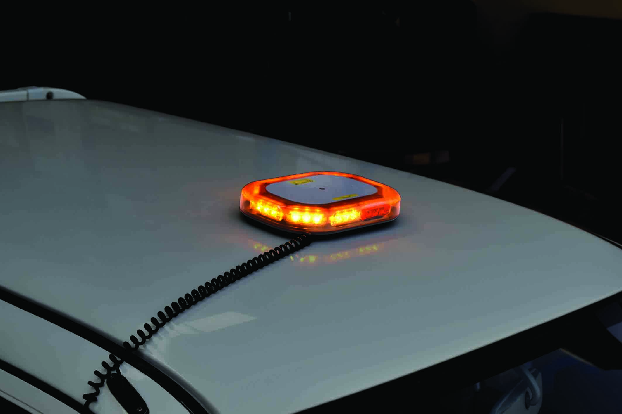 12/24V 30 LEDS MULTI-PATTERN VEHICLE STROBE BEACON
