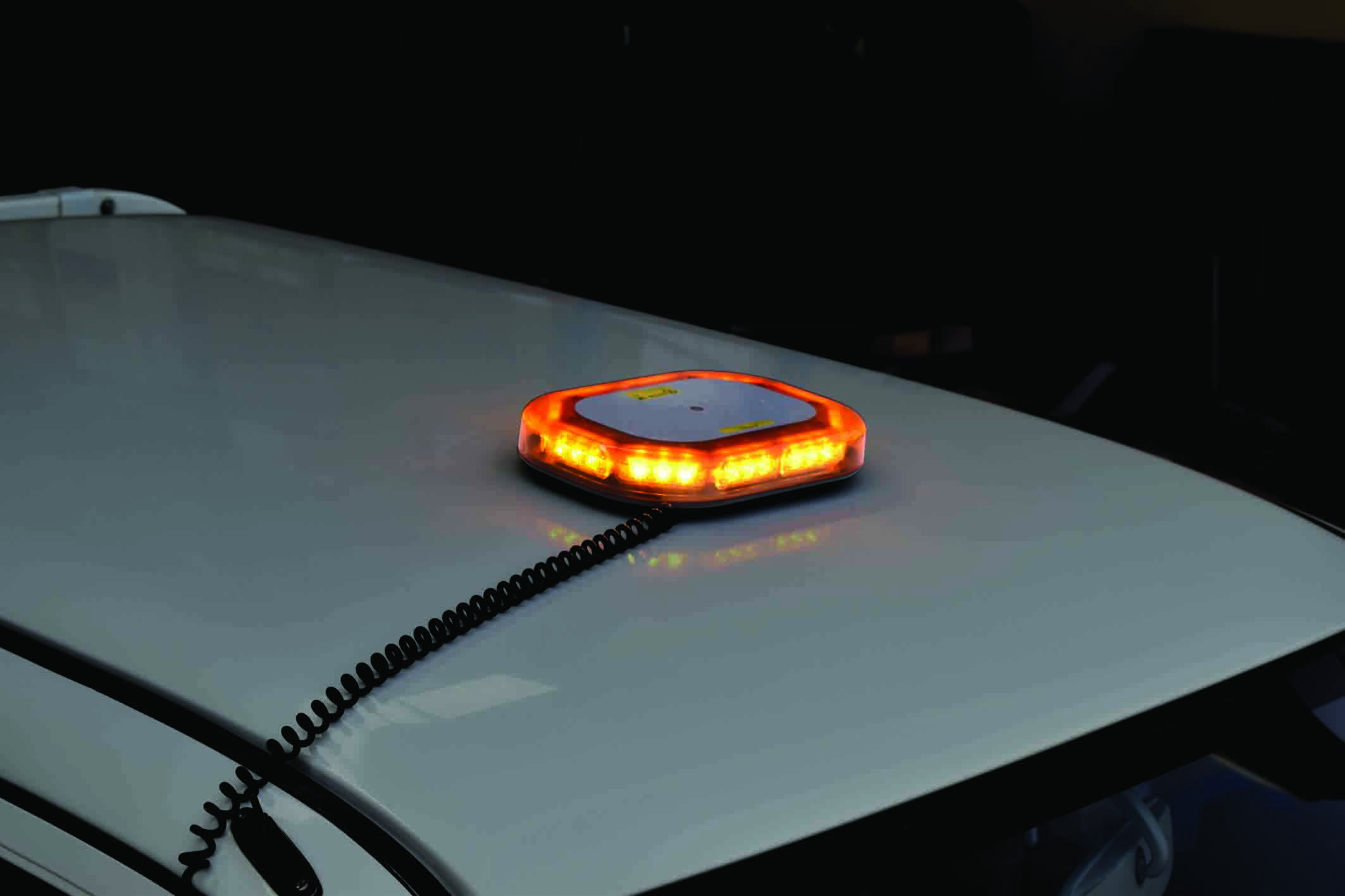 12/24V 30 LEDS MULTI-PATTERN VEHICLE STROBE BEACON