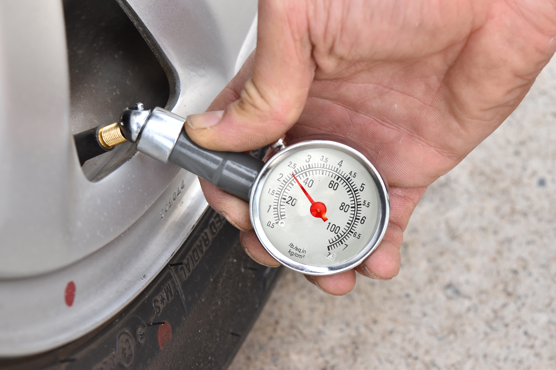 DIAL TYRE GAUGE