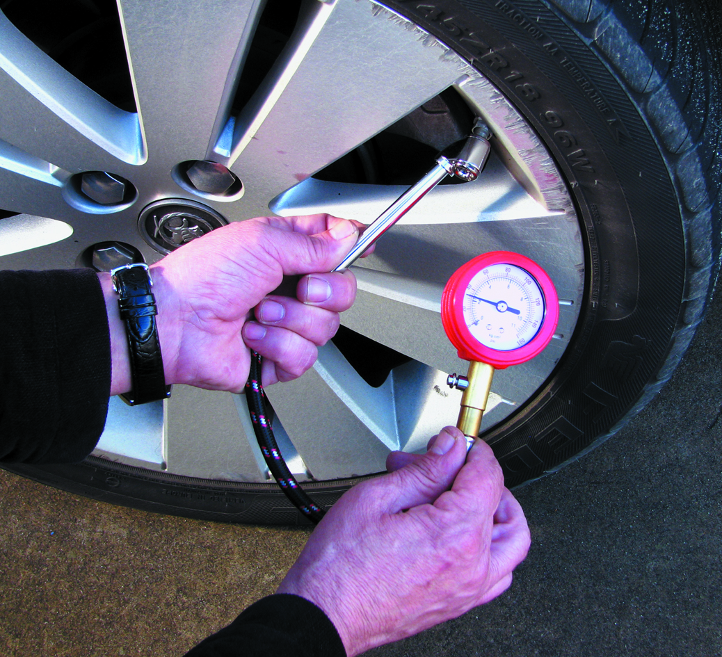 HEAVY DUTY HIGHLY ACCURATE DIAL TYRE GAUGE