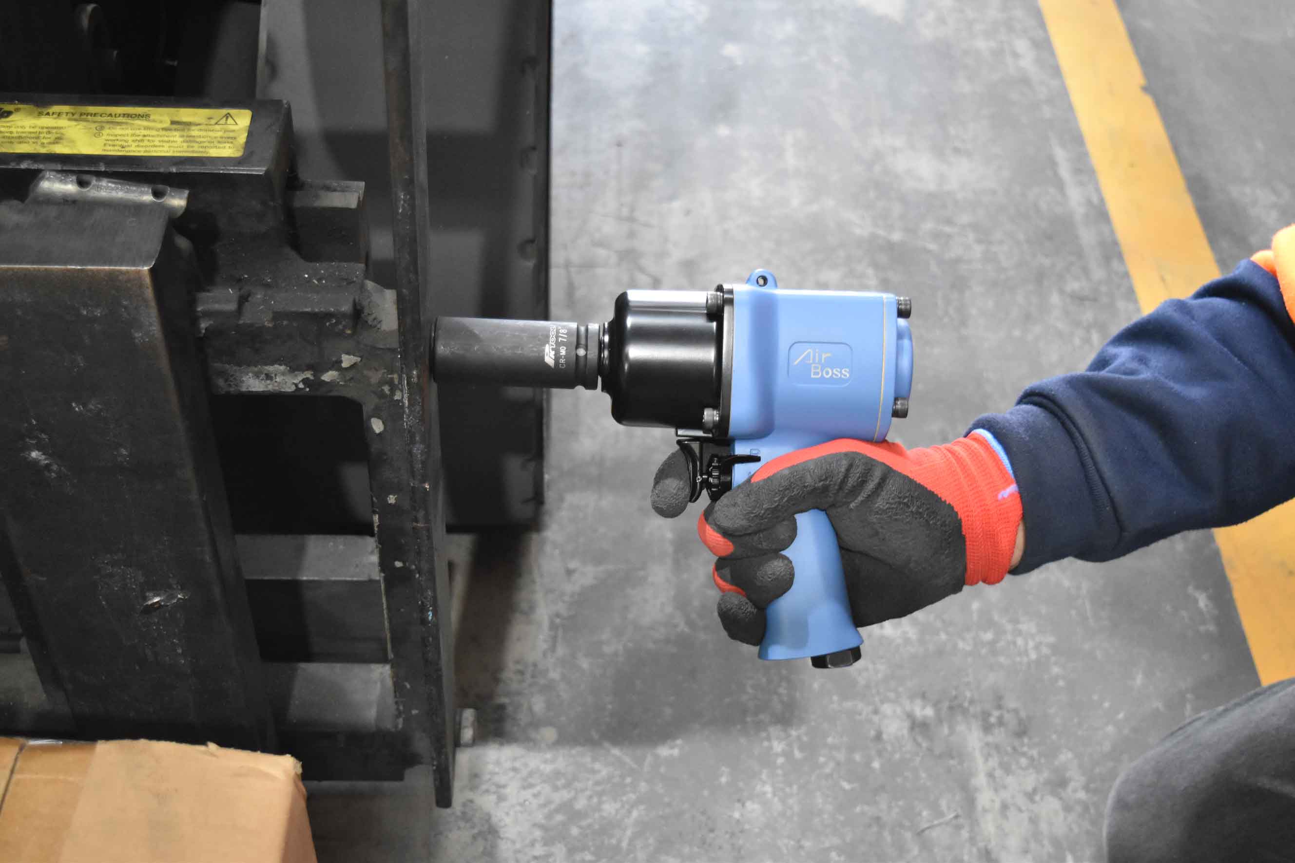 1/2” DR HIGH TORQUE AIR IMPACT WRENCH