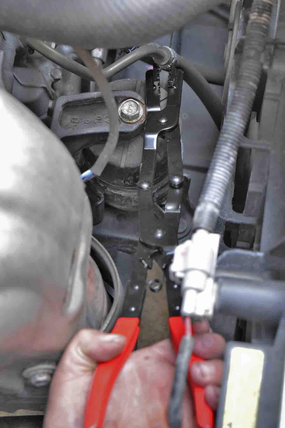 HOSE CLAMP PLIER – EXTENDS TO 430MM FITS UP TO 50MM CLAMPS