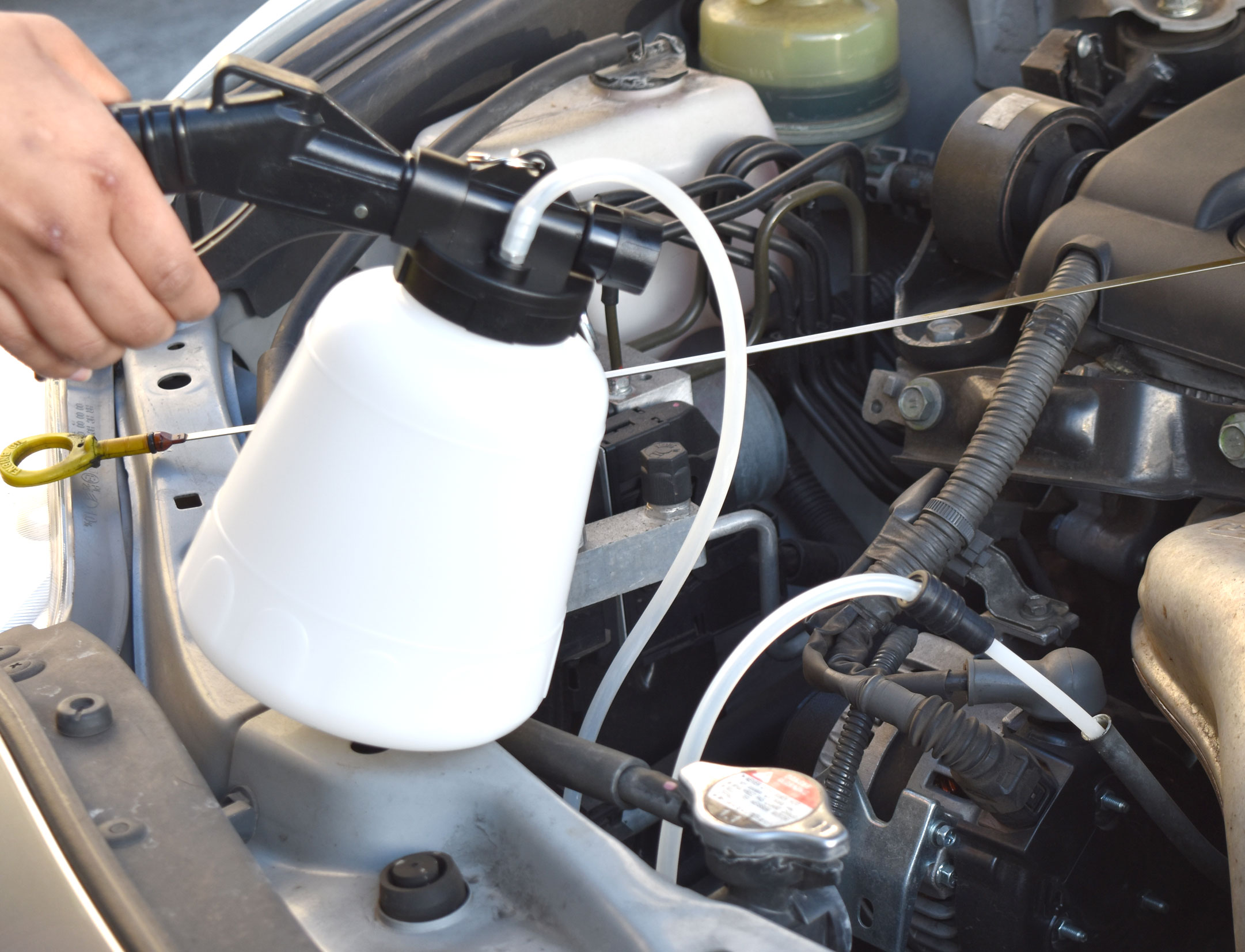 1L Air Operated Brake Bleeder & Fluid Extractor