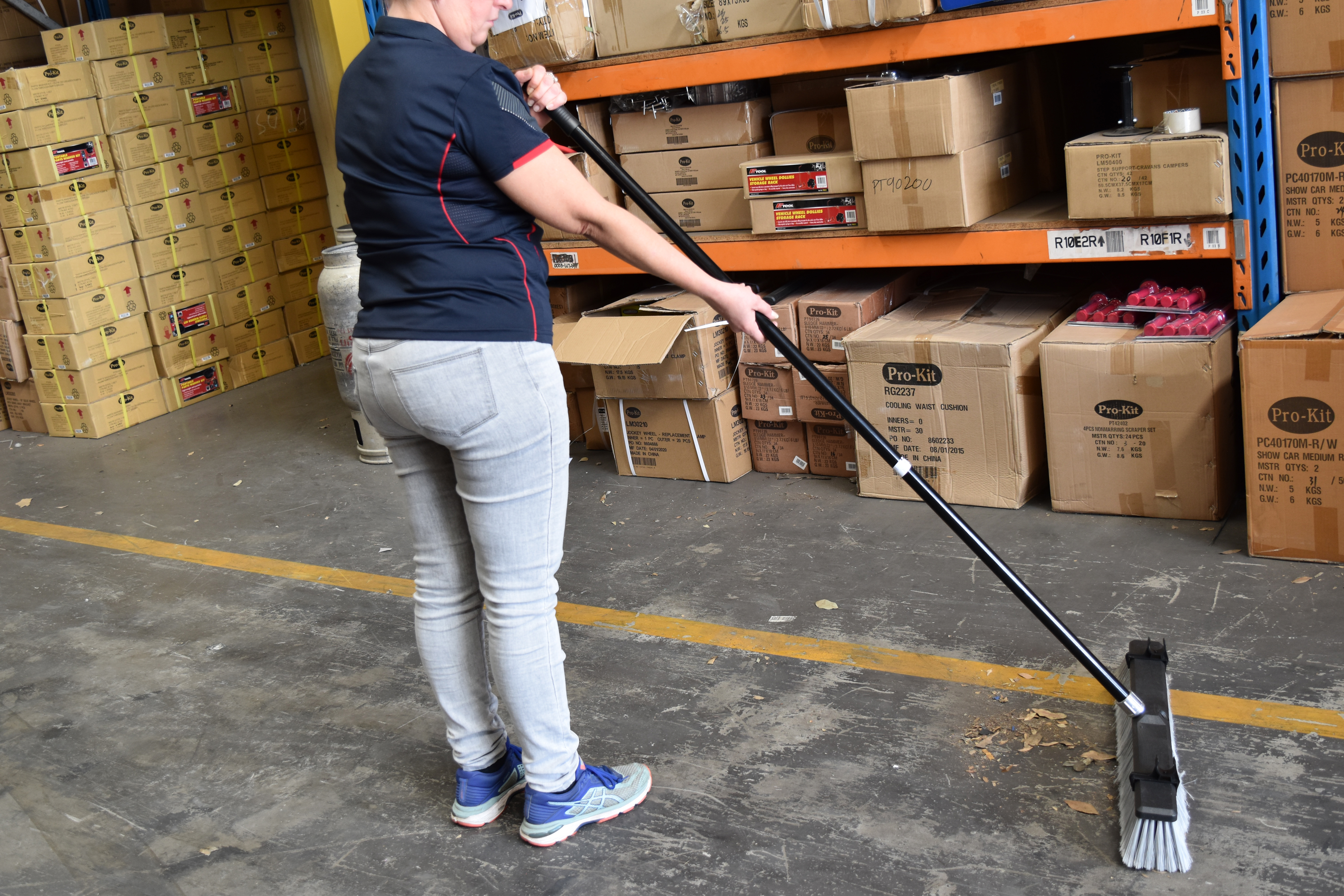 60cm HEAVY DUTY SHOP BROOM
