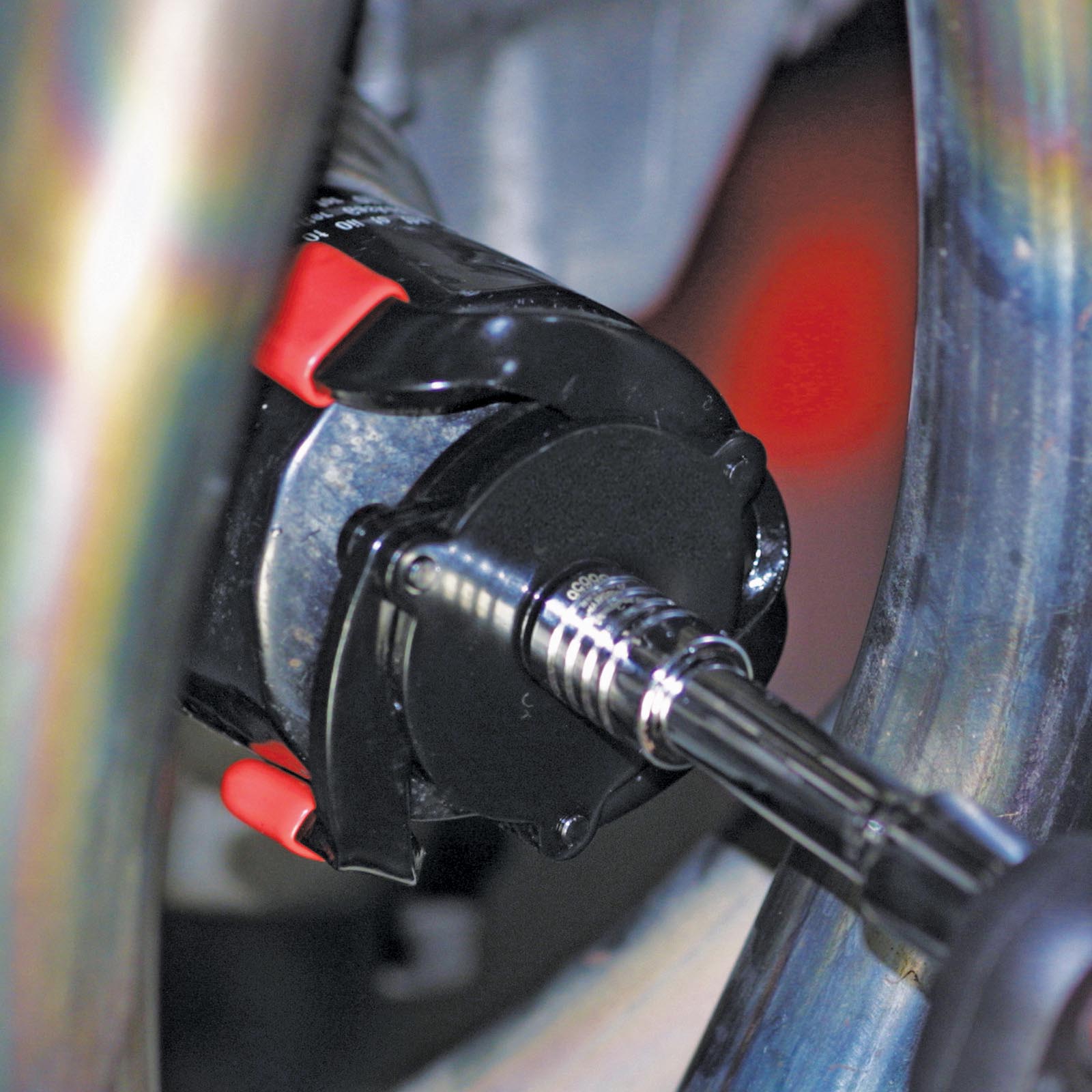 OIL FILTER WRENCH – 3 CLAW 55-95MM