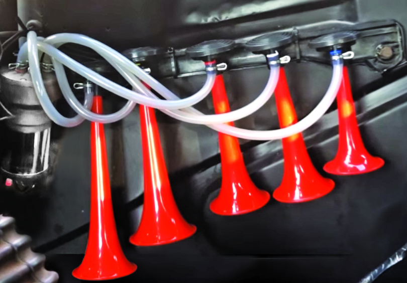 MUSICAL HORN SET – DIXIELAND