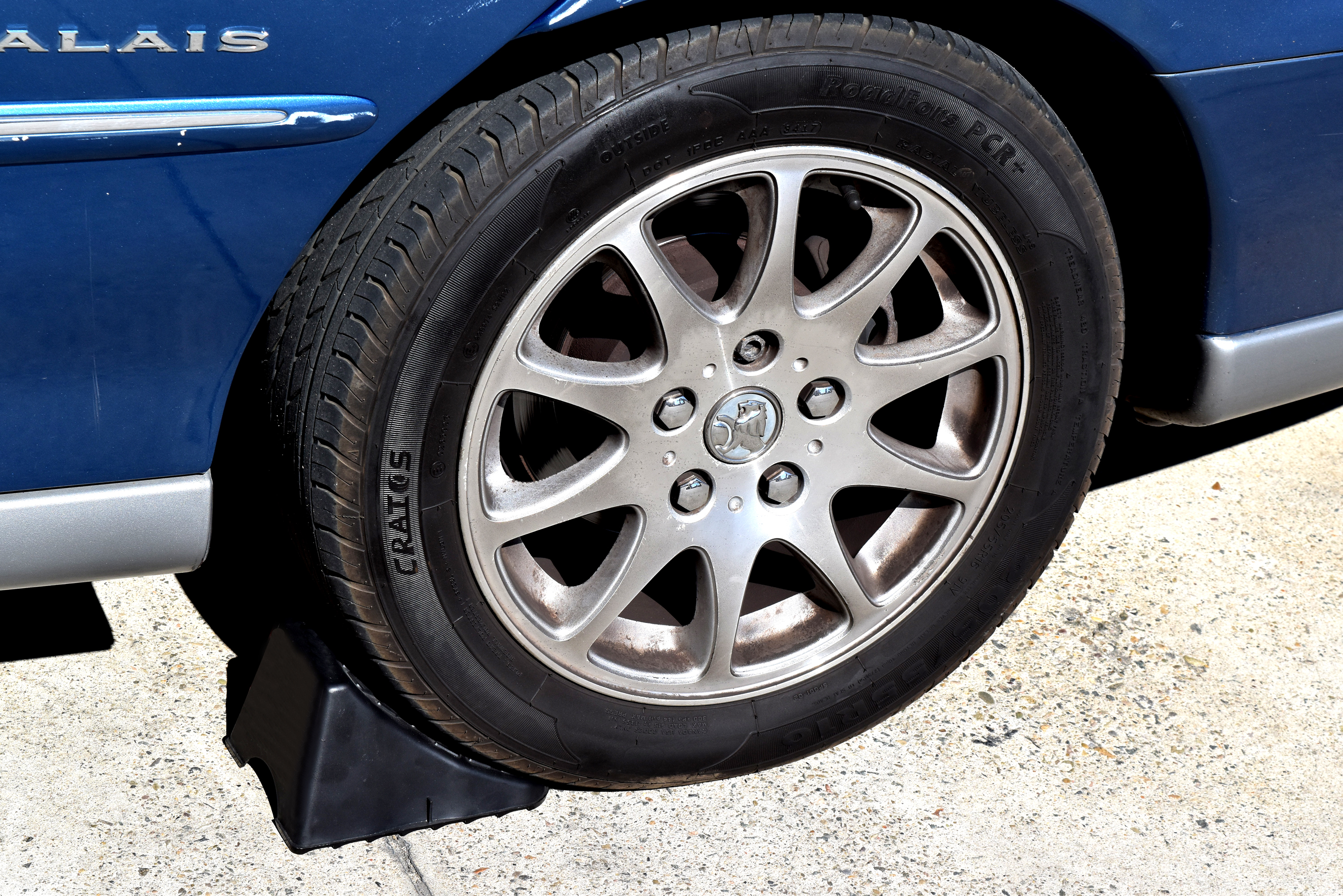 2pc Moulded Wheel Chock